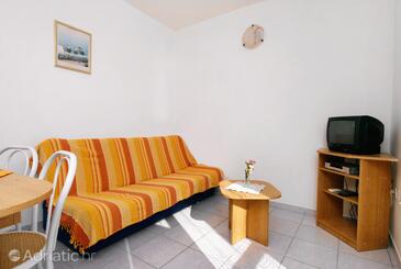 Apartmani i sobe s parkingom Njivice, Krk - 5398