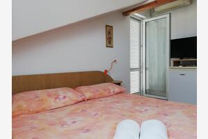 Room Njivice Room Njivice, Krk (S-5398-a)