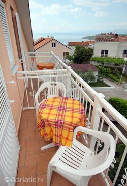 Apartments and rooms with parking space Njivice, Krk - 5398