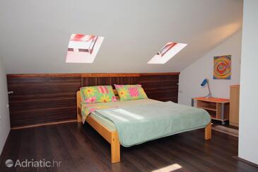 Apartmaji ob morju Krk - 5400