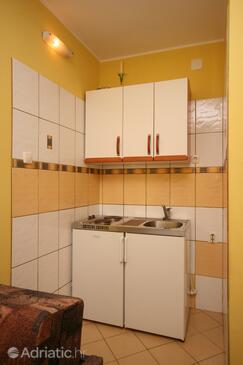 Apartmaji in sobe ob morju Vrbnik, Krk - 5403