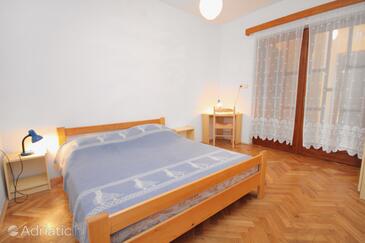 Lägenheter med parkering Baska, Krk - 5409