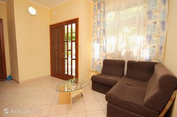 Lägenheter med parkering Baska, Krk - 5409