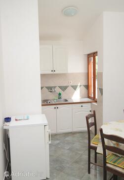 Lägenheter med parkering Baska, Krk - 5409