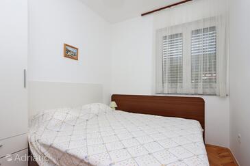 Apartmanok parkolóhellyel Punat, Krk - 5410