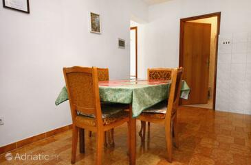 Appartamenti con parcheggio Baska, Veglia - Krk - 5411