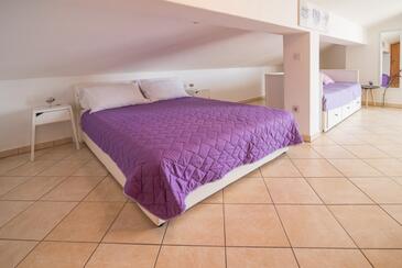 Lägenheter med parkering Krk - 5423