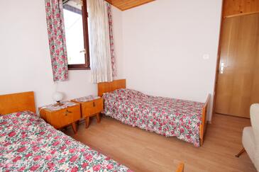 Apartments with parking space Punat, Krk - 5428