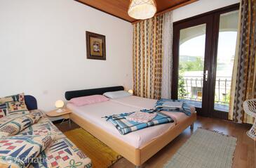 Apartmaji s parkingom Baška, Krk - 5430