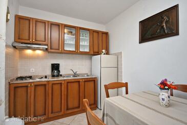 Apartments with parking space Tribulje, Krk - 5438