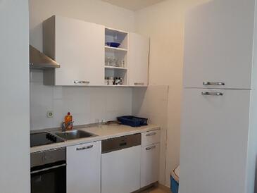 Ferienwohnungen mit Parkplatz Baska, Krk - 5450