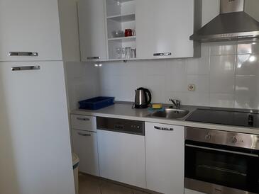 Ferienwohnungen mit Parkplatz Baska, Krk - 5450