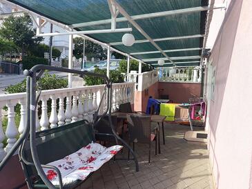 Ferienwohnungen mit Parkplatz Baska, Krk - 5450