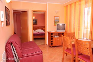 Apartments and rooms by the sea Baška, Krk - 5454