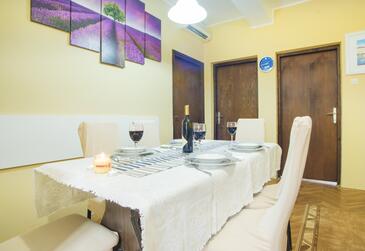 Apartments with parking space Malinska, Krk - 5456