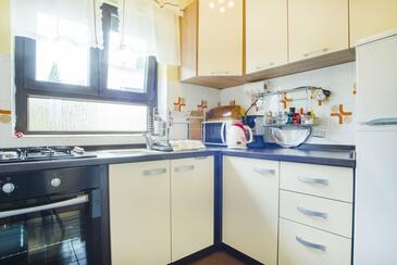 Апартаменты с парковкой Малинска - Malinska, Крк - Krk - 5456