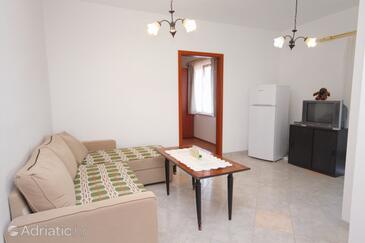 Appartamenti con parcheggio Gnivizze - Njivice, Veglia - Krk - 5458