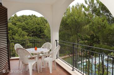 Apartamenty nad morzem z basenem Vrbnik, Krk - 5459