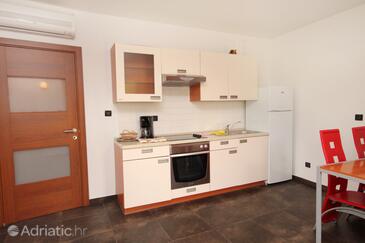 Apartmanok a tenger mellett medencével Vrbnik, Krk - 5459