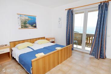 Ferienwohnungen und Zimmer mit Parklplatz Stara Baska, Krk - 5460