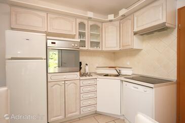 Apartments with parking space Pinezići, Krk - 5464