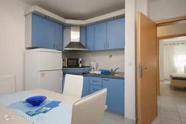 Apartments with parking space Pinezići, Krk - 5464