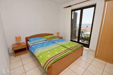Apartmanok parkolóhellyel Pinezici, Krk - 5465