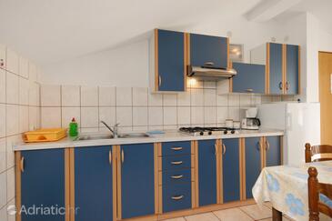 Apartmanok parkolóhellyel Pinezici, Krk - 5465