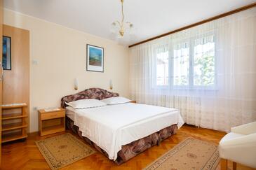 Apartmaji s parkingom Krk - 5467