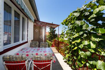 Apartmaji s parkingom Krk - 5467