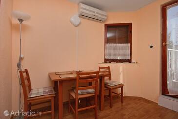Apartamentos con parking Cizici, Krk - 5469