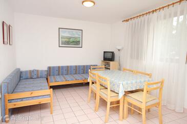 Apartmaji s parkingom Malinska, Krk - 5471