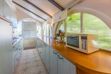 Apartments with parking space Crikvenica - 5478