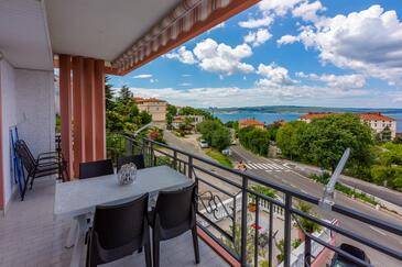 Apartments with parking space Crikvenica - 5478
