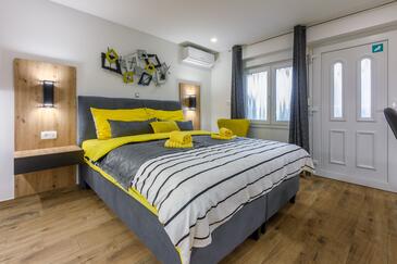 Апартаменти з паркуванням Цріквеніца - Crikvenica - 5478