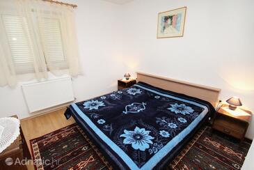 Apartments with swimming pool Novi Vinodolski - 5479