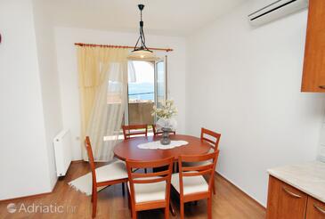 Apartments with swimming pool Novi Vinodolski - 5479