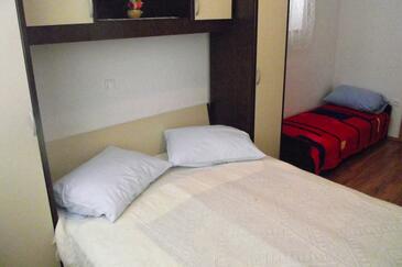 Apartments with swimming pool Novi Vinodolski - 5479