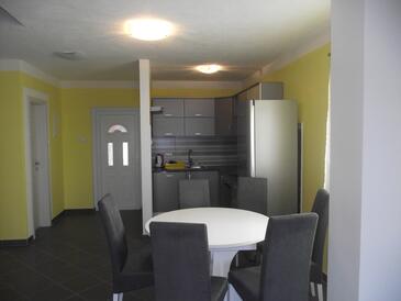 Apartments with swimming pool Novi Vinodolski - 5479
