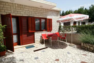 Apartments with WiFi Novi Vinodolski - 5483