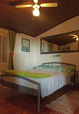 Apartments by the sea Novi Vinodolski - 5486