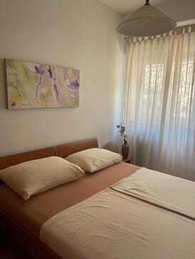 Apartmanok parkolóhellyel Novi Vinodolski - 5488