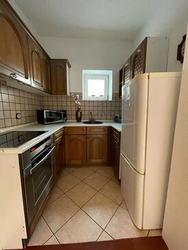 Apartmanok parkolóhellyel Novi Vinodolski - 5488