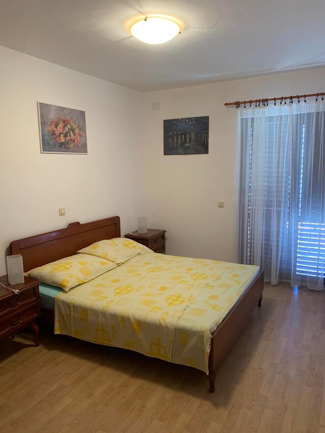 A-5493-a - Private accommodation - Apartments with a parking space Crikvenica