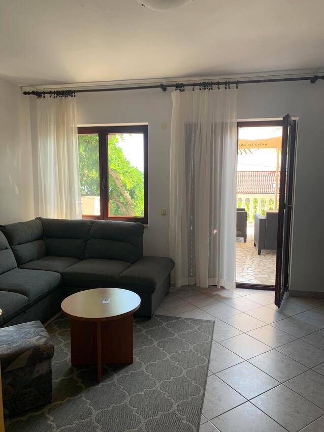 A-5493-b - Private accommodation - Apartments with a parking space Crikvenica