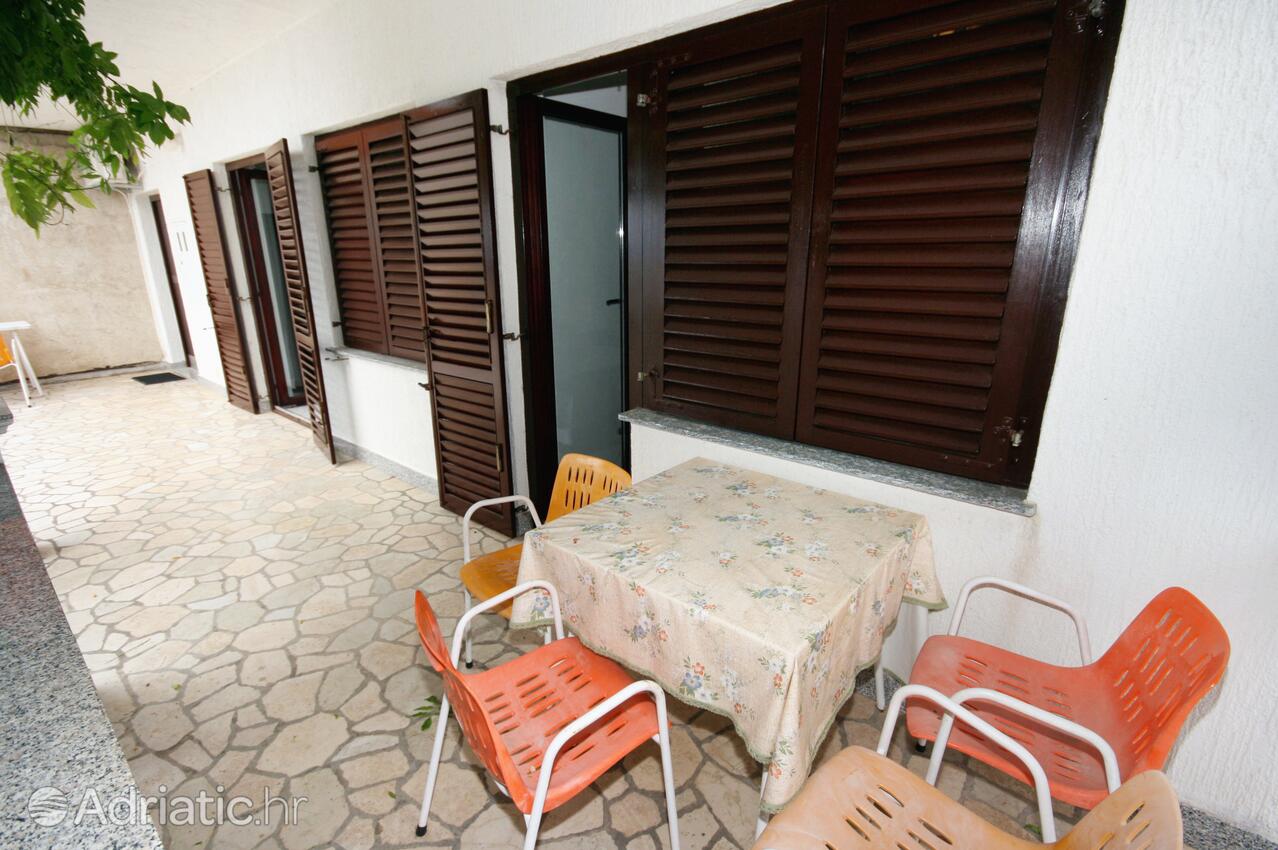 A-5493-b - Private accommodation - Apartments with a parking space Crikvenica