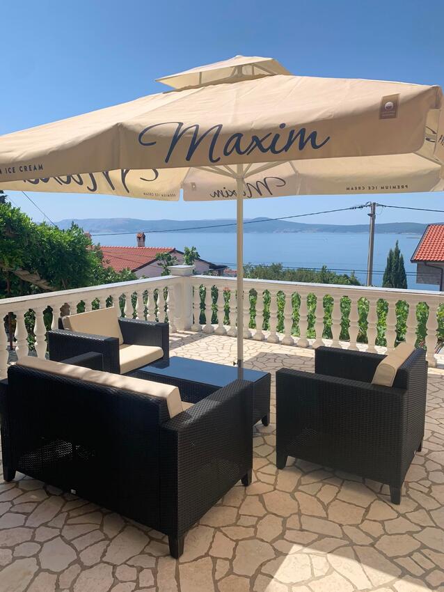 Courtyard - Apartments with a parking space Crikvenica