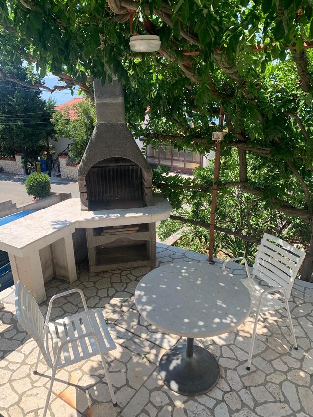 Courtyard - Apartments with a parking space Crikvenica