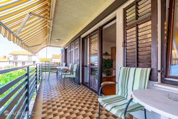 Apartments with parking space Crikvenica - 5494