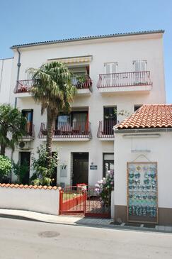 Apartments with terrace Selce, Kvarner
